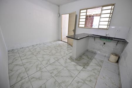 Casa para alugar com 2 quartos, 70m² em Setor Grajaú, Goiânia