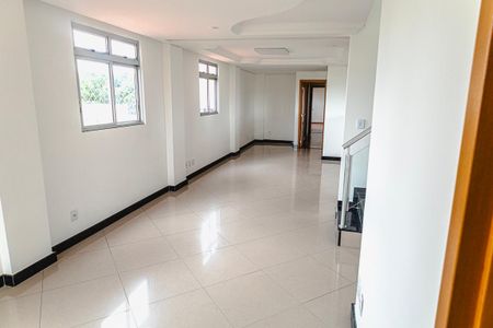 Apartamento para alugar com 340m², 4 quartos e 2 vagassala
