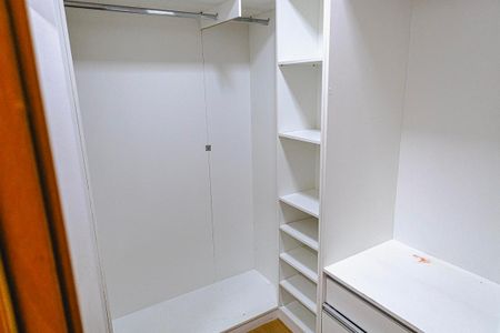 Apartamento para alugar com 340m², 4 quartos e 2 vagascloset