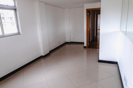 Apartamento para alugar com 340m², 4 quartos e 2 vagassala