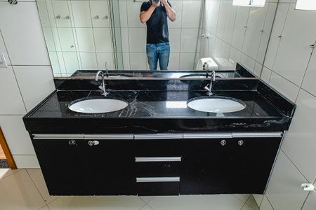 Apartamento para alugar com 340m², 4 quartos e 2 vagassuite