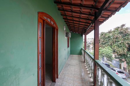 Varanda da sala  de casa para alugar com 2 quartos, 150m² em Conjunto Confisco, Belo Horizonte