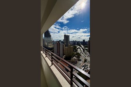 Varanda 1 de kitnet/studio para alugar com 1 quarto, 25m² em Butantã, São Paulo