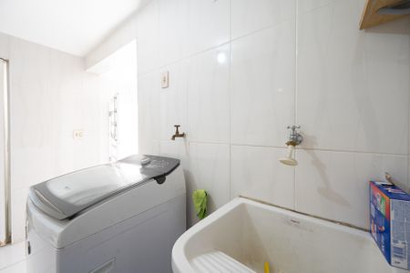 Casa à venda com 106m², 3 quartos e 1 vagaLavanderia