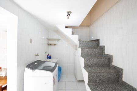 Casa à venda com 106m², 3 quartos e 1 vagaLavanderia