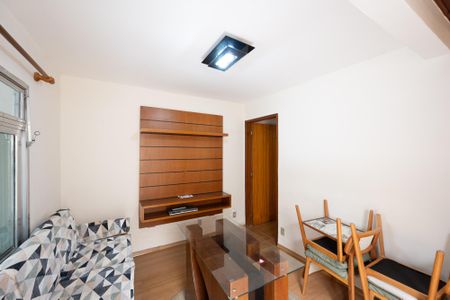 Sala de casa à venda com 3 quartos, 106m² em Vila do Bosque, São Paulo