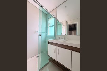 Apartamento à venda com 144m², 3 quartos e 3 vagasBanheiro da Suíte 1