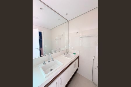 Apartamento à venda com 144m², 3 quartos e 3 vagasBanheiro da Suíte 1