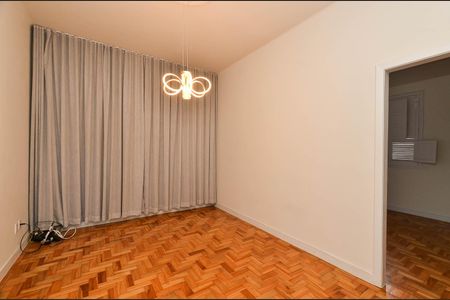 Sala  de casa para alugar com 2 quartos, 80m² em Carlos Prates, Belo Horizonte