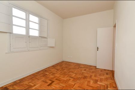 Quarto 1 de casa para alugar com 2 quartos, 80m² em Carlos Prates, Belo Horizonte