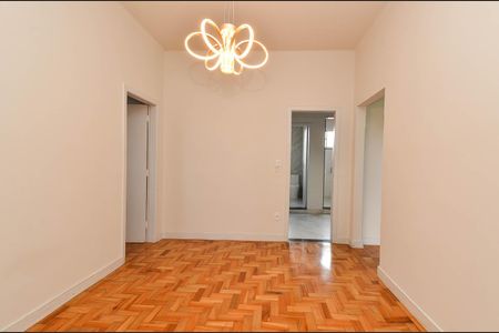 Sala  de casa para alugar com 2 quartos, 80m² em Carlos Prates, Belo Horizonte