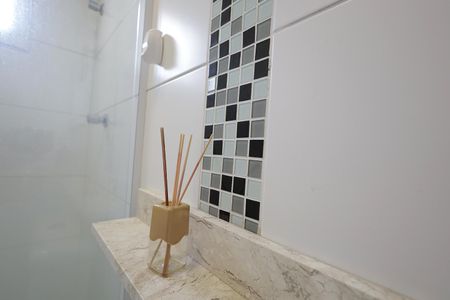 Apartamento à venda com 100m², 2 quartos e 2 vagas Apartamento à venda com 100m², 2 quartos e 2 vagasBanheiro Suíte