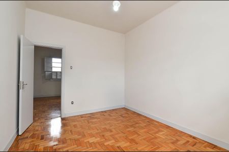 Quarto 1 de casa para alugar com 2 quartos, 100m² em Carlos Prates, Belo Horizonte