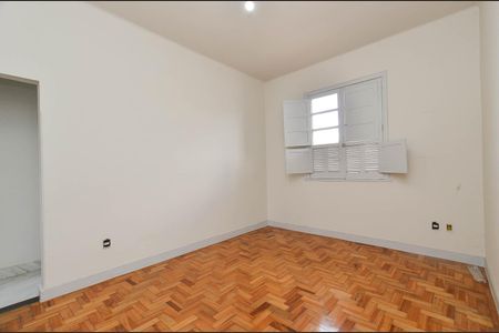 Sala de casa para alugar com 2 quartos, 100m² em Carlos Prates, Belo Horizonte