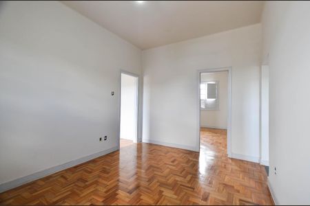 Sala de casa para alugar com 2 quartos, 100m² em Carlos Prates, Belo Horizonte