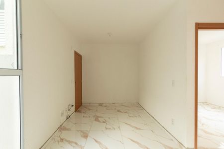 Sala  de apartamento para alugar com 2 quartos, 45m² em Caguaçu, Sorocaba