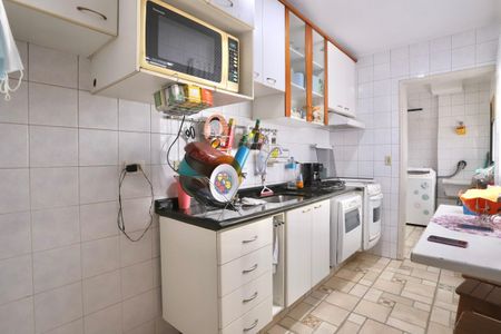 Apartamento à venda com 65m², 2 quartos e 2 vagas Apartamento à venda com 65m², 2 quartos e 2 vagasCozinha