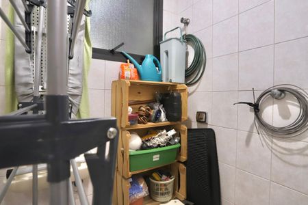 Apartamento à venda com 65m², 2 quartos e 2 vagas Apartamento à venda com 65m², 2 quartos e 2 vagasBanheiro de serviço