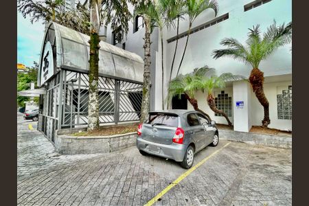 Apartamento à venda com 65m², 2 quartos e 2 vagas Apartamento à venda com 65m², 2 quartos e 2 vagasFachada