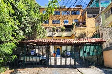 Apartamento à venda com 70m², 2 quartos e 1 vaga Apartamento à venda com 70m², 2 quartos e 1 vagaFachada