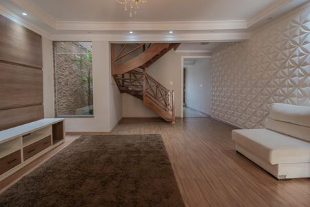 Casa para alugar com 3 quartos, 246m² em Jardim Guapituba, Mauá