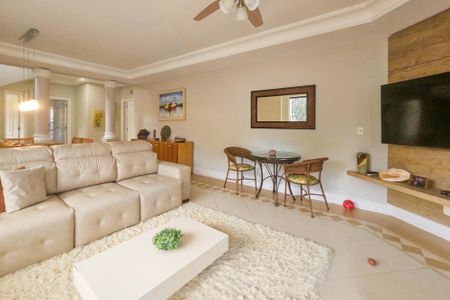 Apartamento para alugar com 205m², 3 quartos e 2 vagassala