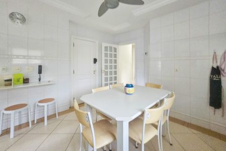 Apartamento para alugar com 205m², 3 quartos e 2 vagascozinha