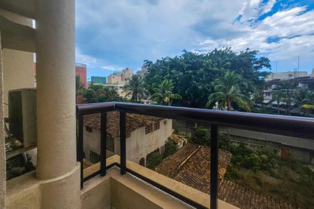 Apartamento para alugar com 205m², 3 quartos e 2 vagas Apartamento para alugar com 205m², 3 quartos e 2 vagasvaranda