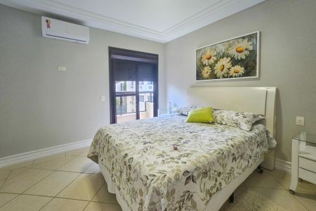 Apartamento para alugar com 205m², 3 quartos e 2 vagasSuíte 1