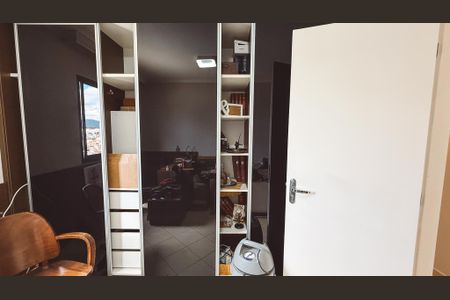 Apartamento à venda com 70m², 2 quartos e 2 vagas Apartamento à venda com 70m², 2 quartos e 2 vagasQuarto