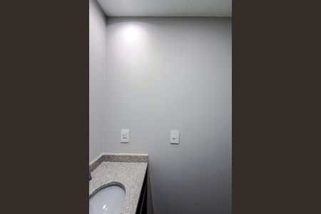 Banheiro de kitnet/studio à venda com 1 quarto, 23m² em Vila Mariana, São Paulo