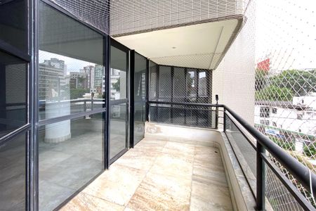 Apartamento à venda com 4 quartos, 153m² em Serra, Belo Horizonte