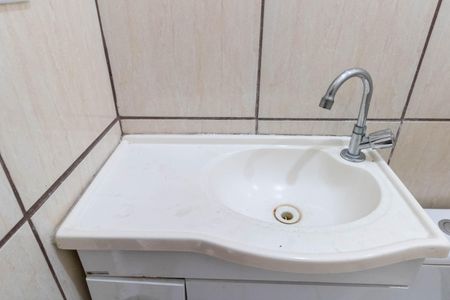 Apartamento para alugar com 50m², 2 quartos e 2 vagas Apartamento para alugar com 50m², 2 quartos e 2 vagasBanheiro