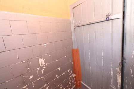 Casa à venda com 80m², 2 quartos e 2 vagasBanheiro 