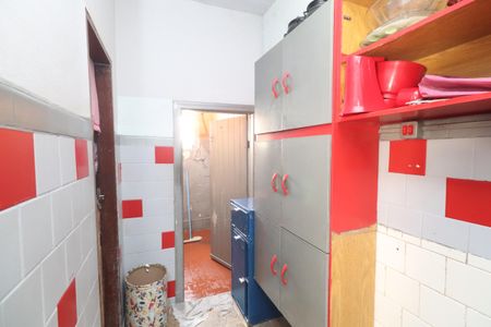 Casa à venda com 80m², 2 quartos e 2 vagasCozinha 