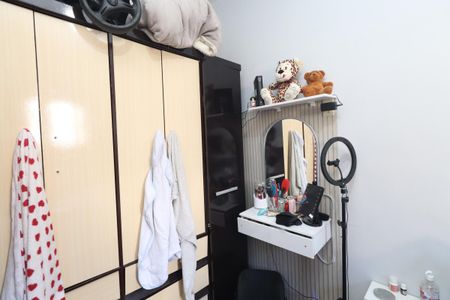 Casa à venda com 80m², 2 quartos e 2 vagasQuarto 2