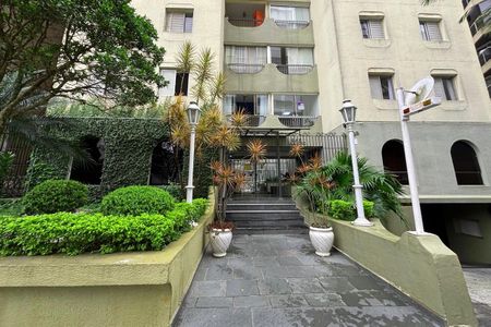 Apartamento à venda com 97m², 3 quartos e 1 vagaFachada e Portaria 