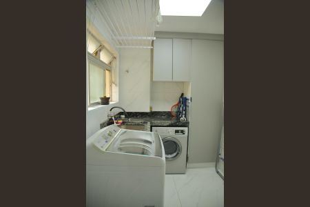 Apartamento à venda com 97m², 3 quartos e 1 vagaÁrea de Serviço