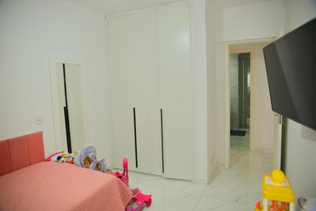 Apartamento à venda com 97m², 3 quartos e 1 vagaQuarto 2