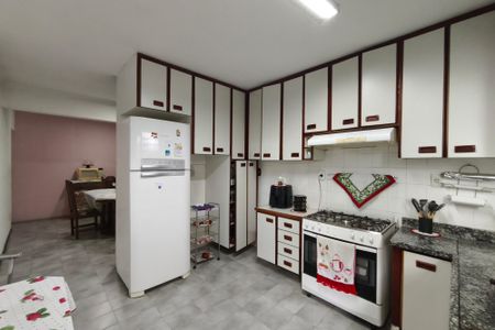 Casa à venda com 300m², 3 quartos e 3 vagasCozinha