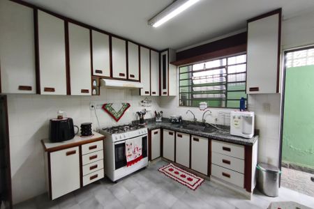 Casa à venda com 300m², 3 quartos e 3 vagasCozinha