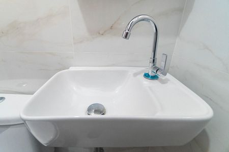 Apartamento para alugar com 67m², 2 quartos e 1 vaga Apartamento para alugar com 67m², 2 quartos e 1 vagaBanheiro da Suíte