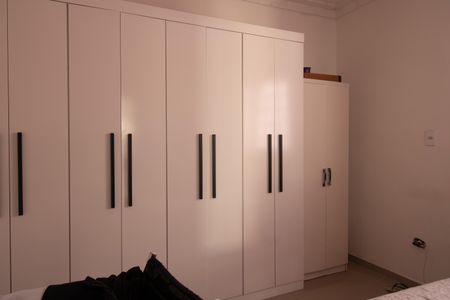 Casa à venda com 200m², 4 quartos e 2 vagas Casa à venda com 200m², 4 quartos e 2 vagasQuarto 3