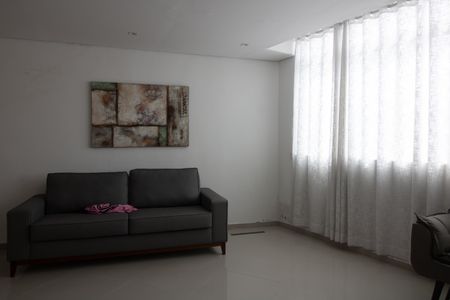 Casa à venda com 200m², 4 quartos e 2 vagas Casa à venda com 200m², 4 quartos e 2 vagasSala 2