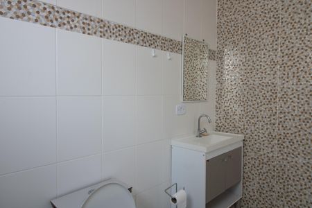 Casa à venda com 200m², 4 quartos e 2 vagas Casa à venda com 200m², 4 quartos e 2 vagasBanheiro 1