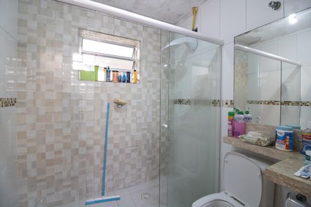 Casa à venda com 200m², 4 quartos e 2 vagas Casa à venda com 200m², 4 quartos e 2 vagasBanheiro 2