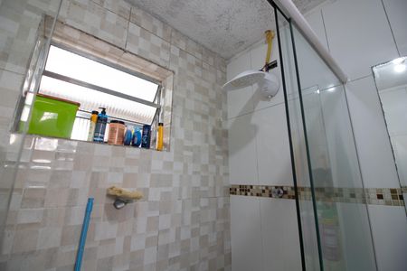 Casa à venda com 200m², 4 quartos e 2 vagas Casa à venda com 200m², 4 quartos e 2 vagasBanheiro 2