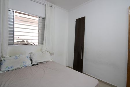 Casa à venda com 200m², 4 quartos e 2 vagas Casa à venda com 200m², 4 quartos e 2 vagasQuarto 2