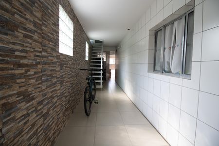 Casa à venda com 200m², 4 quartos e 2 vagas Casa à venda com 200m², 4 quartos e 2 vagasCorredor