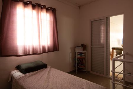 Casa à venda com 200m², 4 quartos e 2 vagas Casa à venda com 200m², 4 quartos e 2 vagasQuarto 3